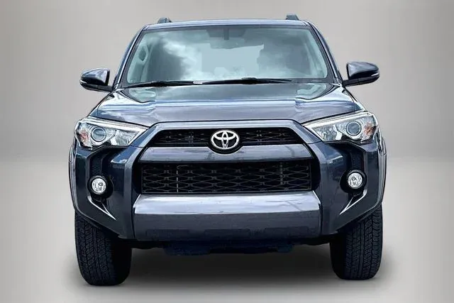 2019 Toyota 4Runner SR5 Premium thumbnail 3