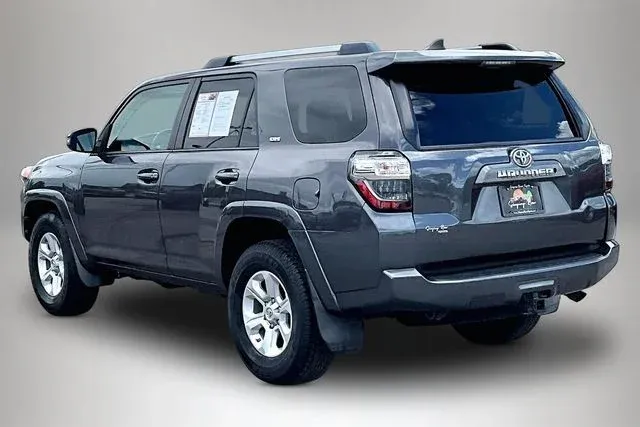 2019 Toyota 4Runner SR5 Premium thumbnail 4