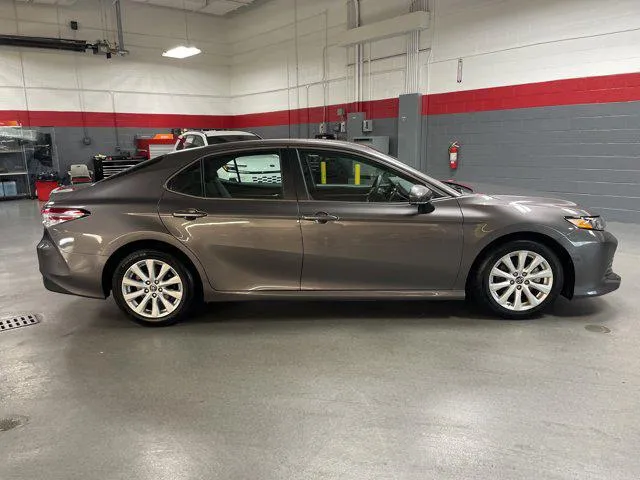 2019 Toyota CAMRY thumbnail 11