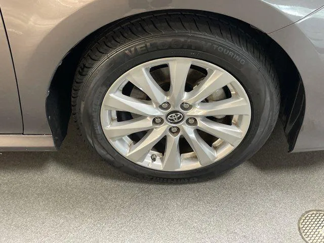 2019 Toyota CAMRY thumbnail 13