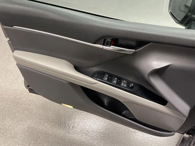 2019 Toyota CAMRY thumbnail 14