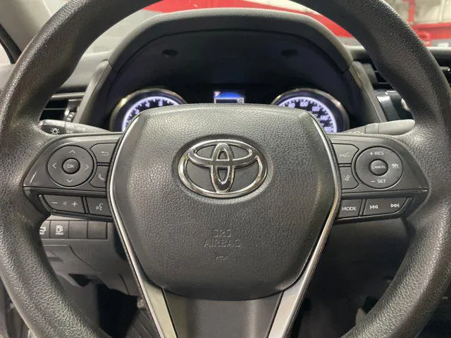 2019 Toyota CAMRY thumbnail 18