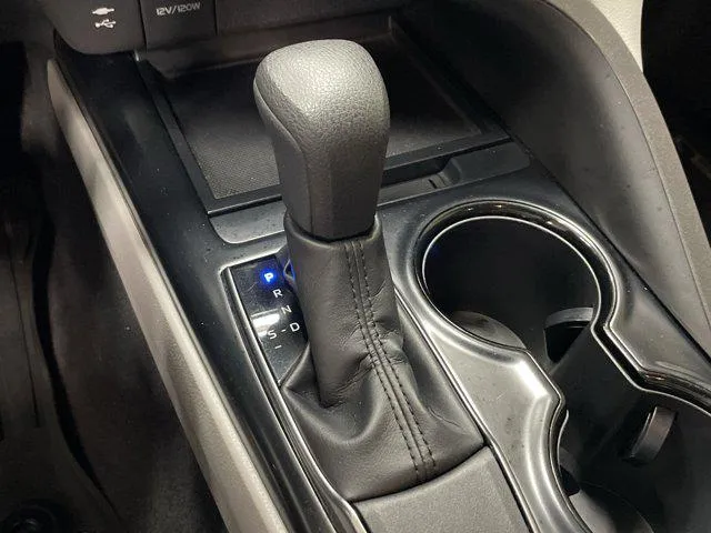 2019 Toyota CAMRY thumbnail 26