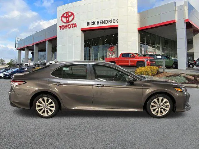 2019 Toyota CAMRY thumbnail 36