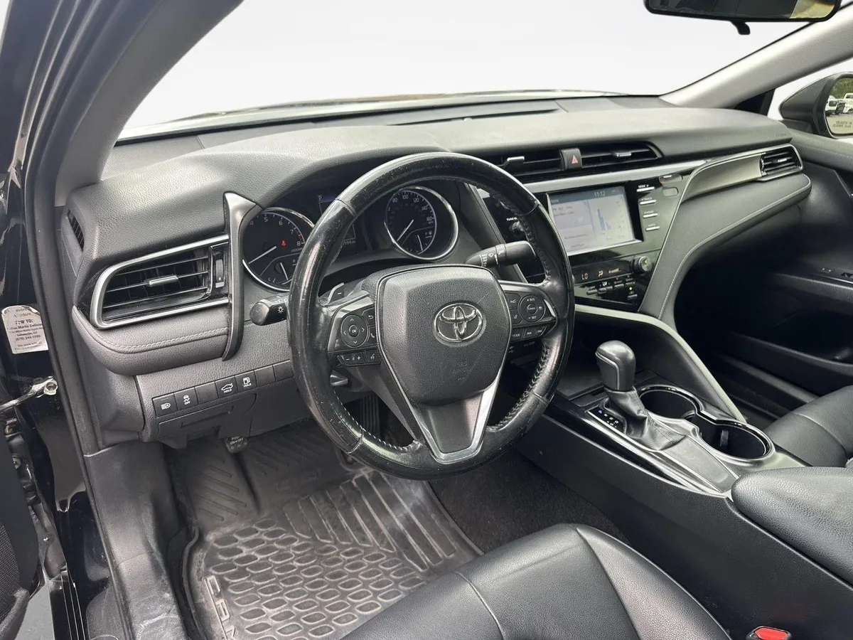2019 TOYOTA CAMRY SE thumbnail 11
