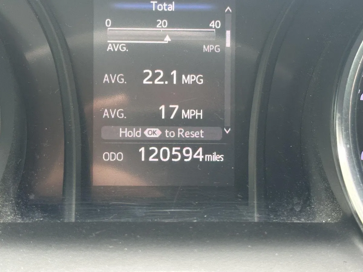 2019 TOYOTA CAMRY SE thumbnail 14