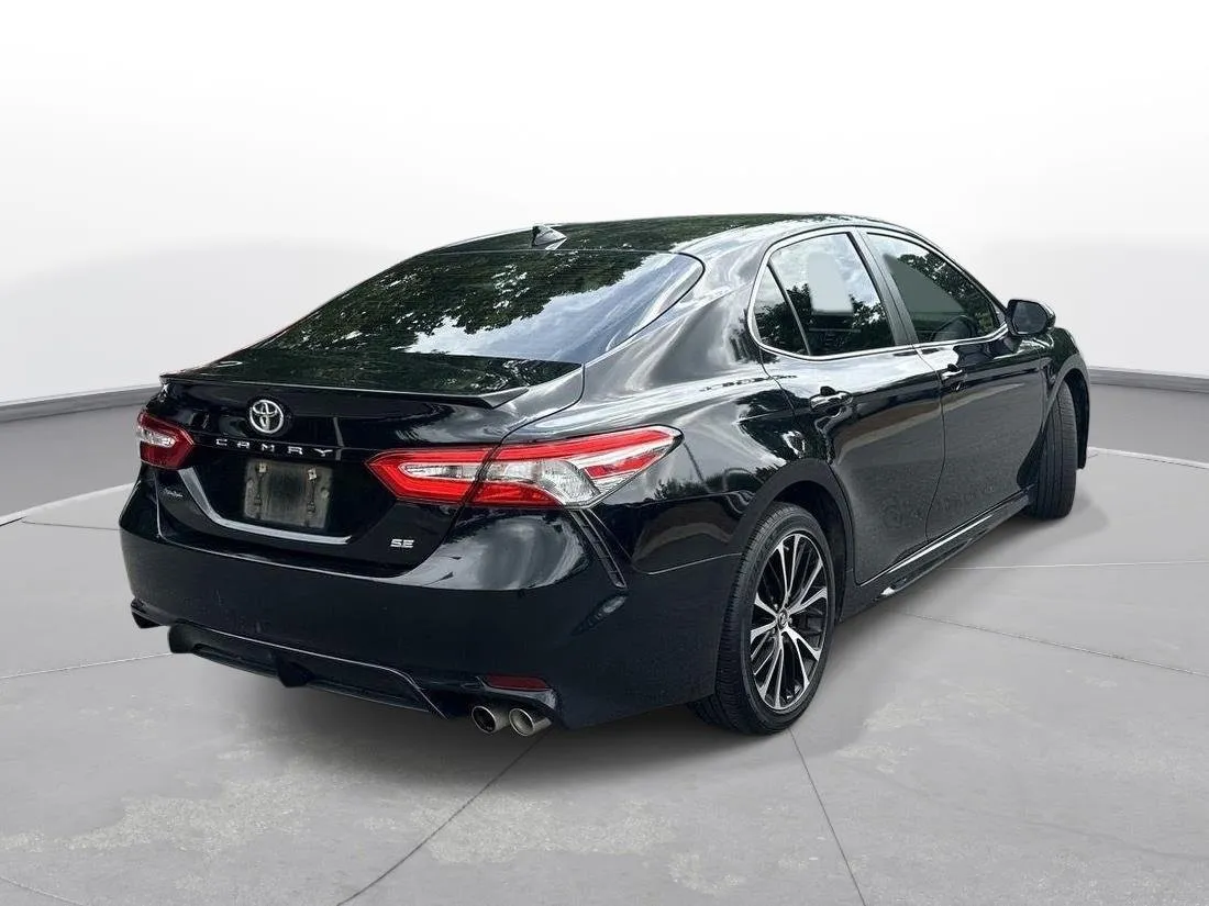 2019 TOYOTA CAMRY SE thumbnail 6