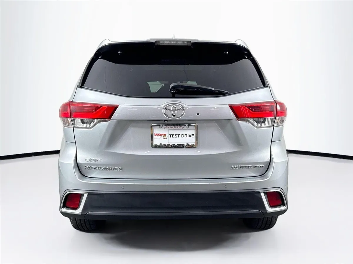 2019 Toyota Highlander Limited Platinum thumbnail 12
