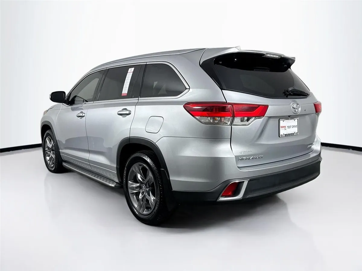 2019 Toyota Highlander Limited Platinum thumbnail 13