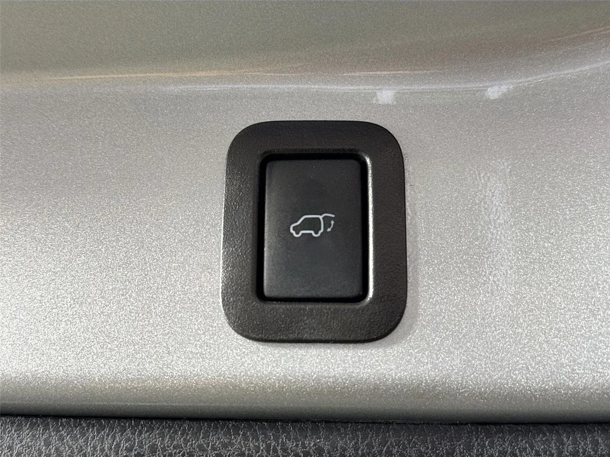 2019 Toyota Highlander Limited Platinum thumbnail 41