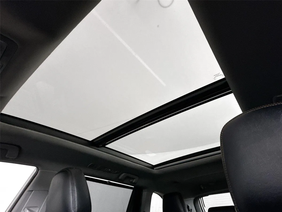 2019 Toyota Highlander Limited Platinum thumbnail 6