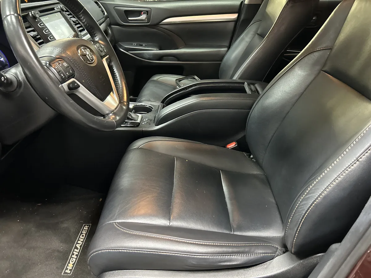 2019 Toyota Highlander XLE thumbnail 6