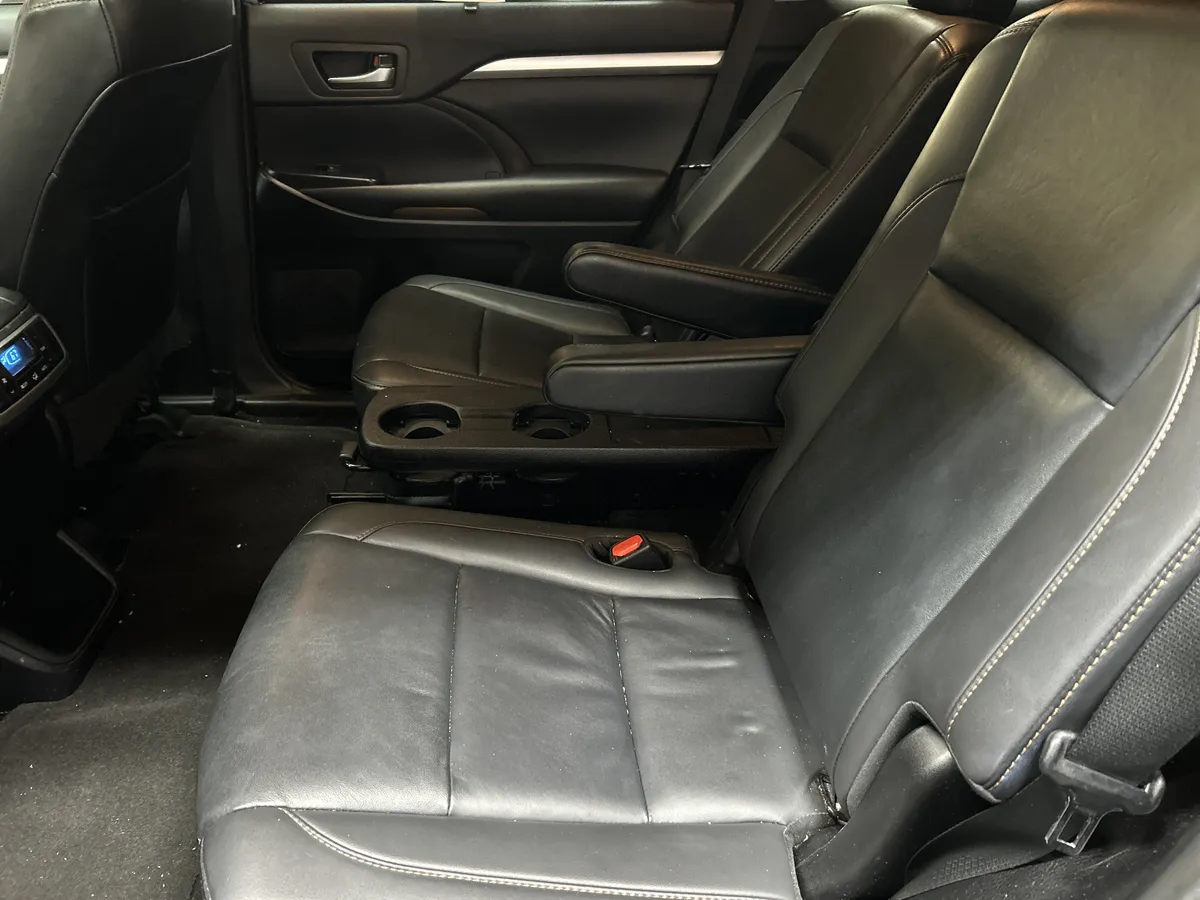 2019 Toyota Highlander XLE thumbnail 9