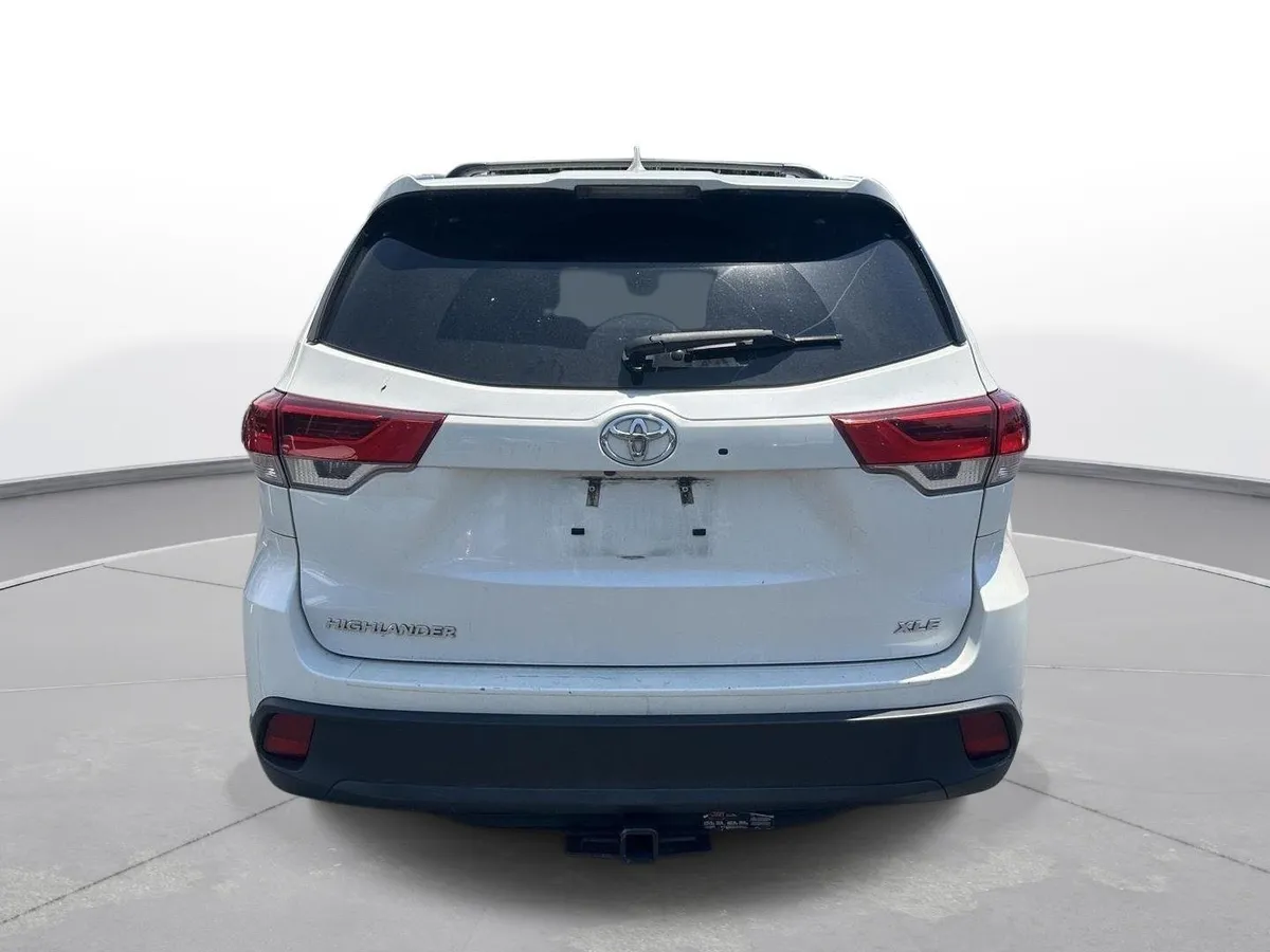 2019 Toyota Highlander XLE thumbnail 7