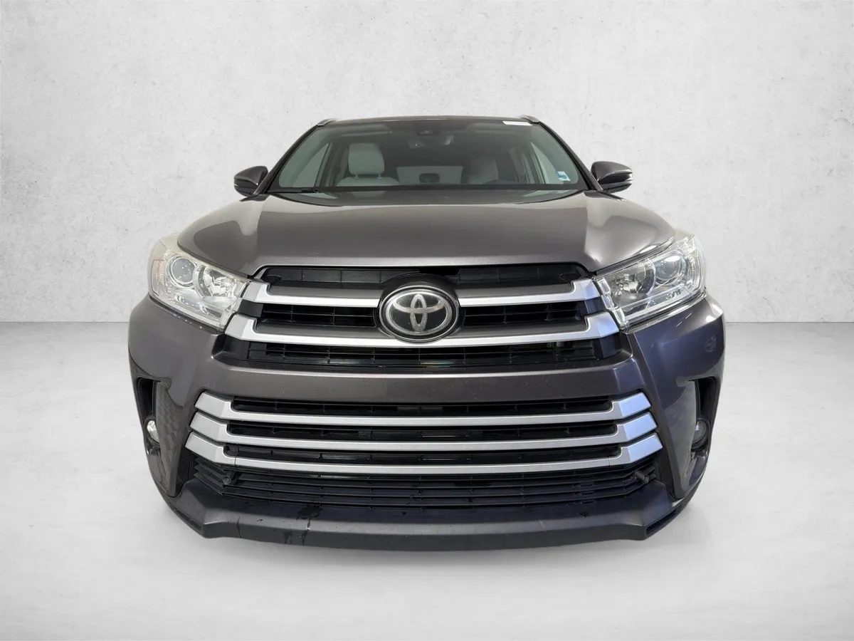 2019 Toyota Highlander XLE thumbnail 10