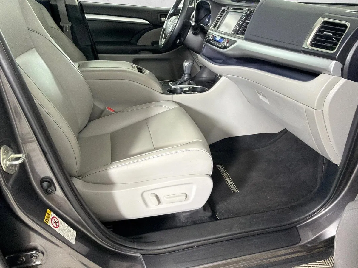 2019 Toyota Highlander XLE thumbnail 15