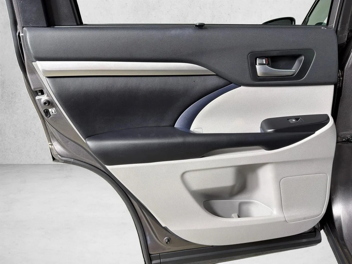 2019 Toyota Highlander XLE thumbnail 24