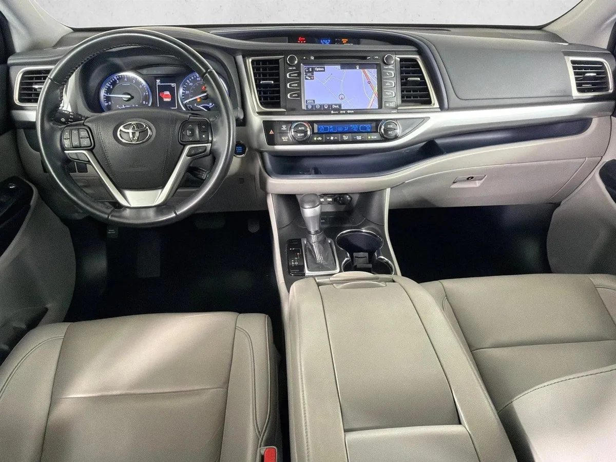 2019 Toyota Highlander XLE thumbnail 25