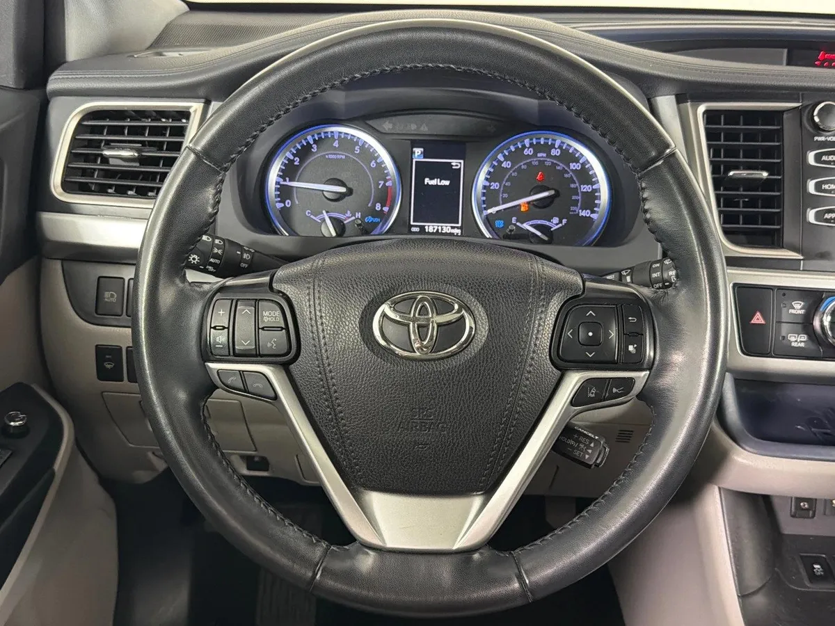 2019 Toyota Highlander XLE thumbnail 26