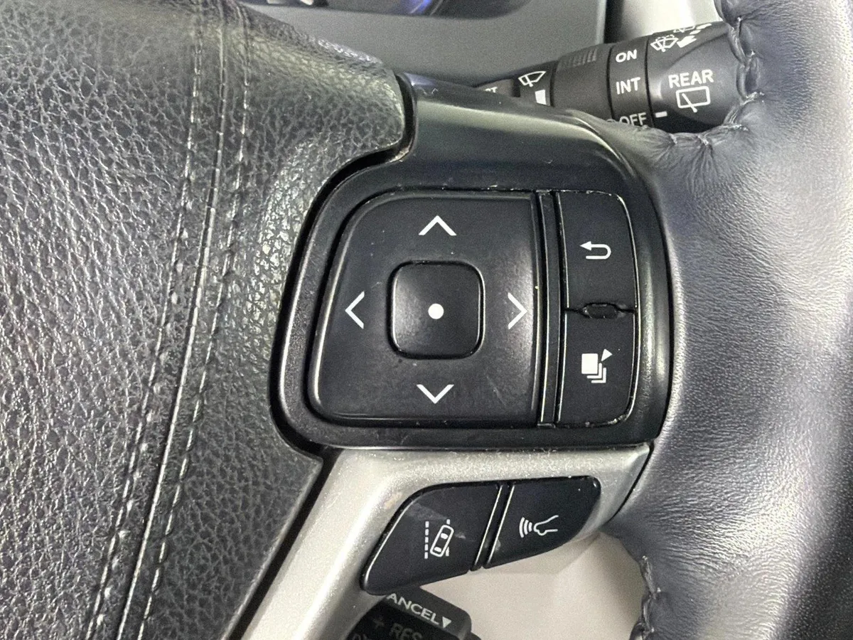 2019 Toyota Highlander XLE thumbnail 28