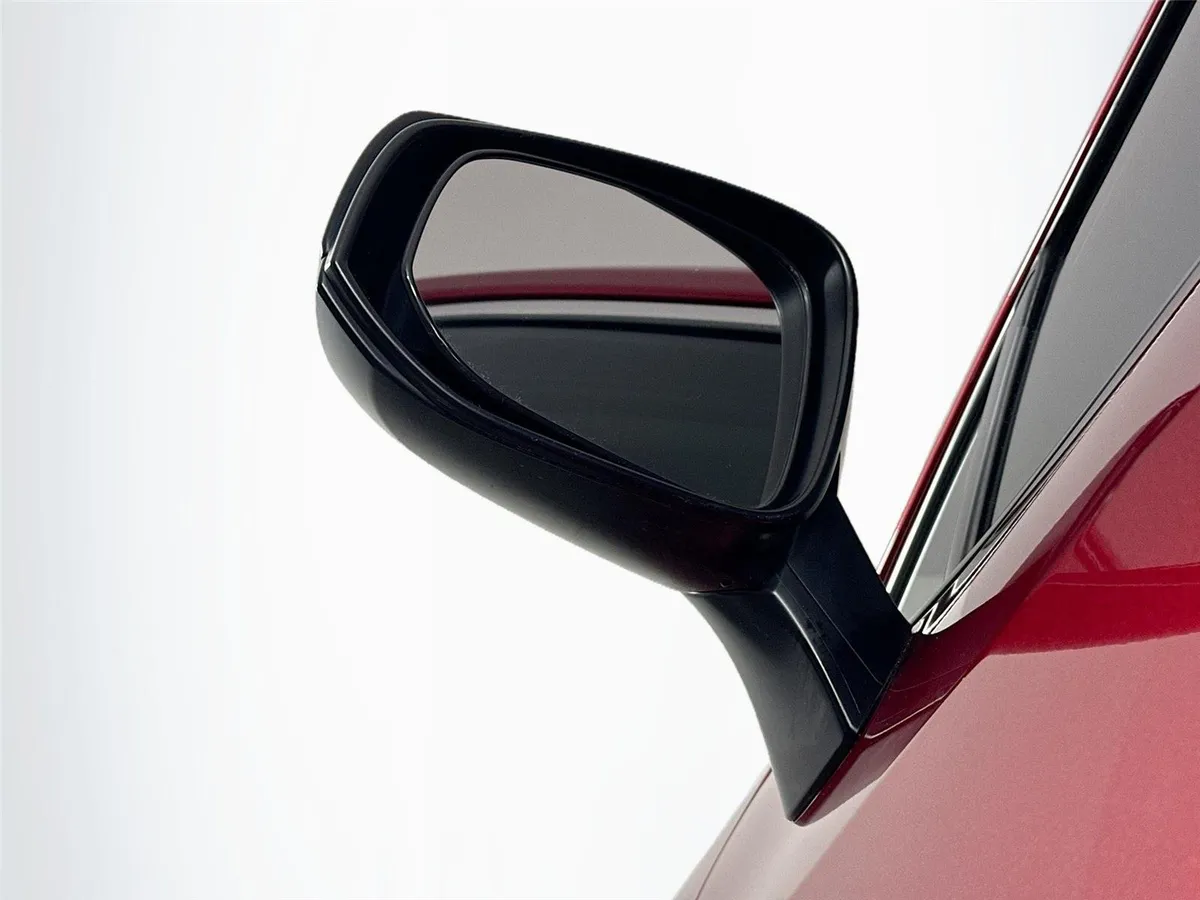 2019 Toyota RAV4 LE thumbnail 5