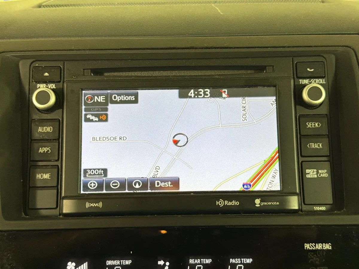 2019 Toyota Sequoia SR5 thumbnail 3