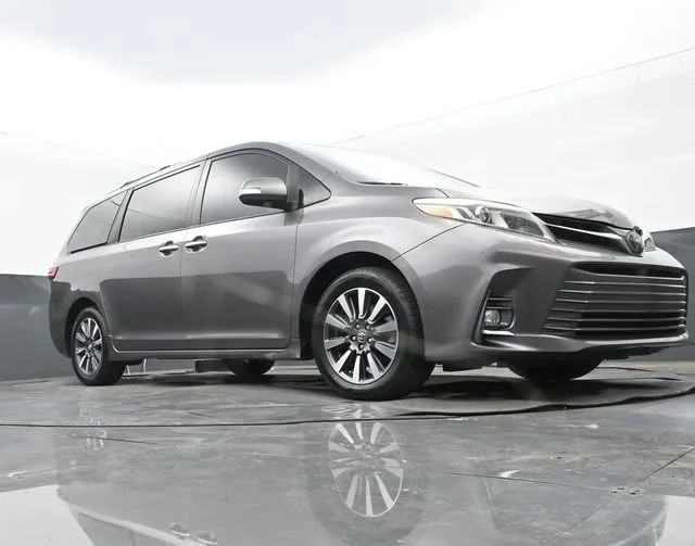 2019 Toyota Sienna Limited thumbnail 25