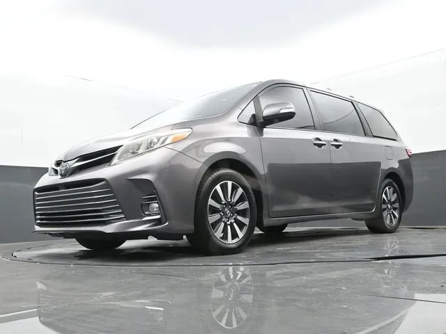 2019 Toyota Sienna Limited thumbnail 28