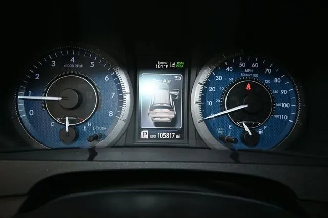 2019 Toyota Sienna Limited thumbnail 8