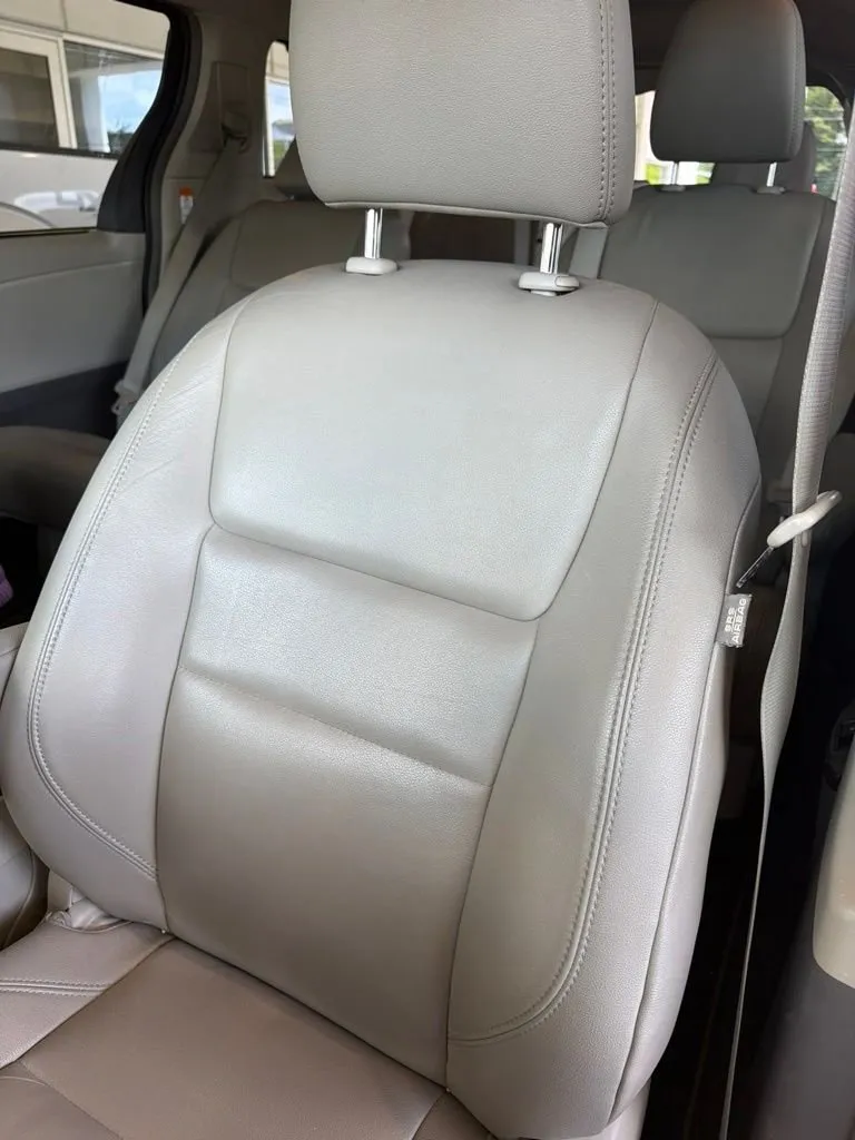 2019 Toyota Sienna XLE Premium thumbnail 5