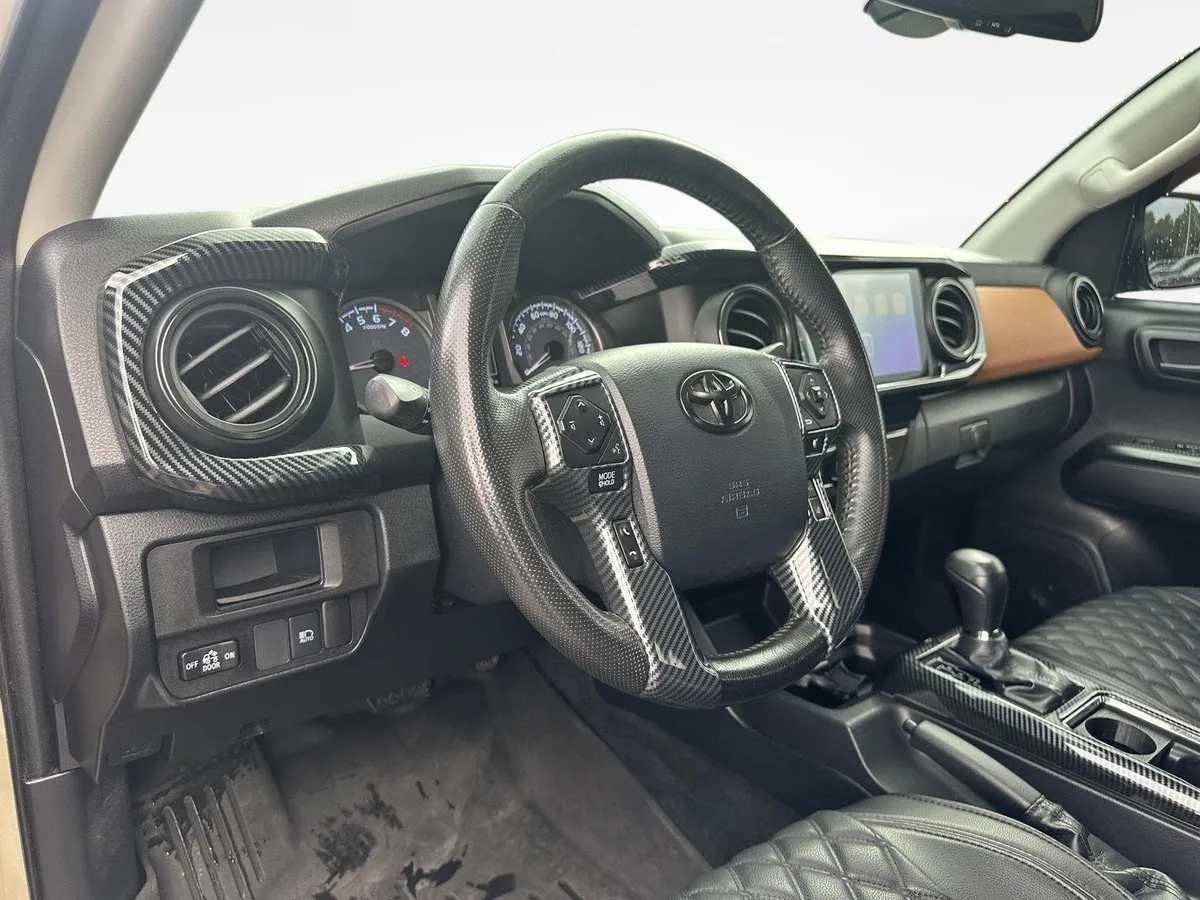 2019 Toyota Tacoma SR5 thumbnail 11