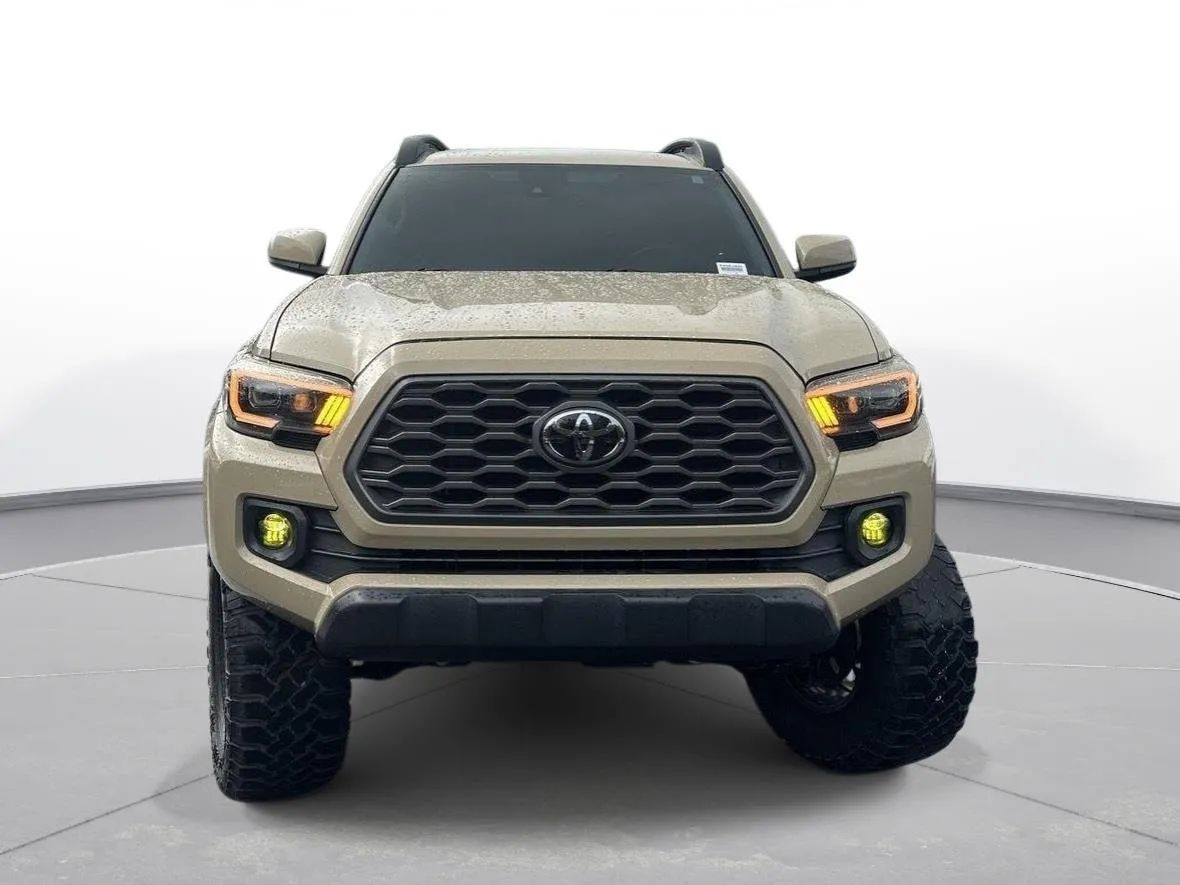 2019 Toyota Tacoma SR5 thumbnail 3