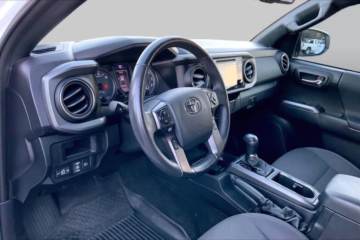2019 Toyota Tacoma TRD Off Road thumbnail 17