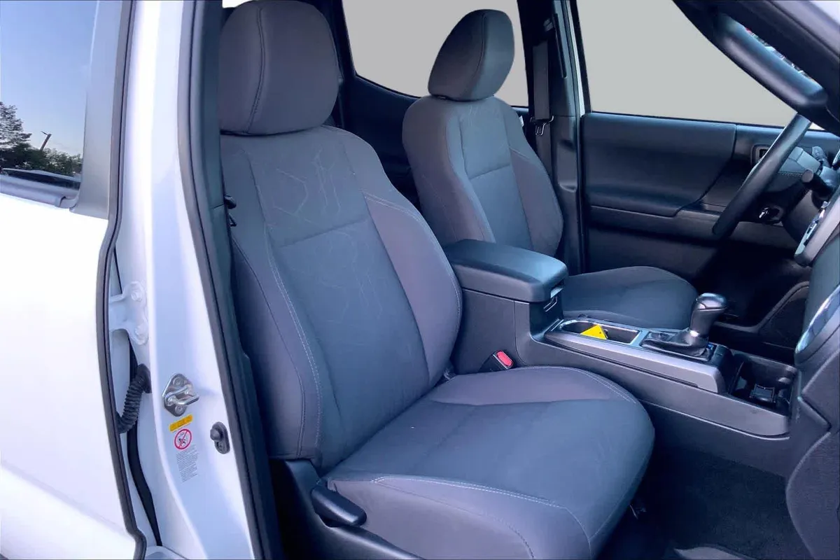 2019 Toyota Tacoma TRD Off Road thumbnail 9