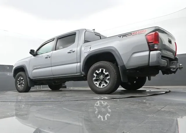2019 Toyota Tacoma TRD Off-Road thumbnail 10