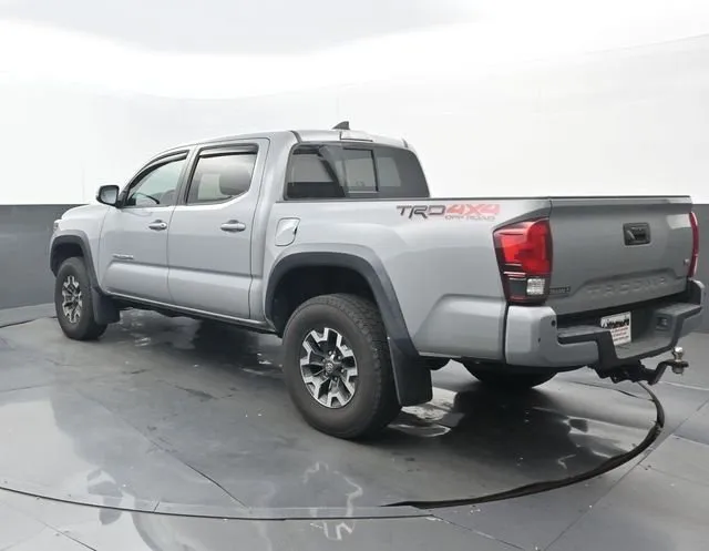 2019 Toyota Tacoma TRD Off-Road thumbnail 3