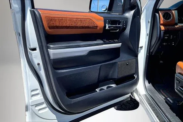 2019 Toyota Tundra 1794 thumbnail 17