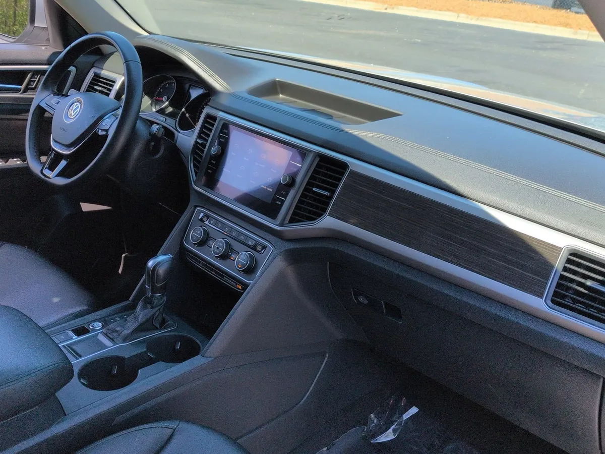 2019 Volkswagen Atlas 3.6L V6 SE w/Technology thumbnail 32