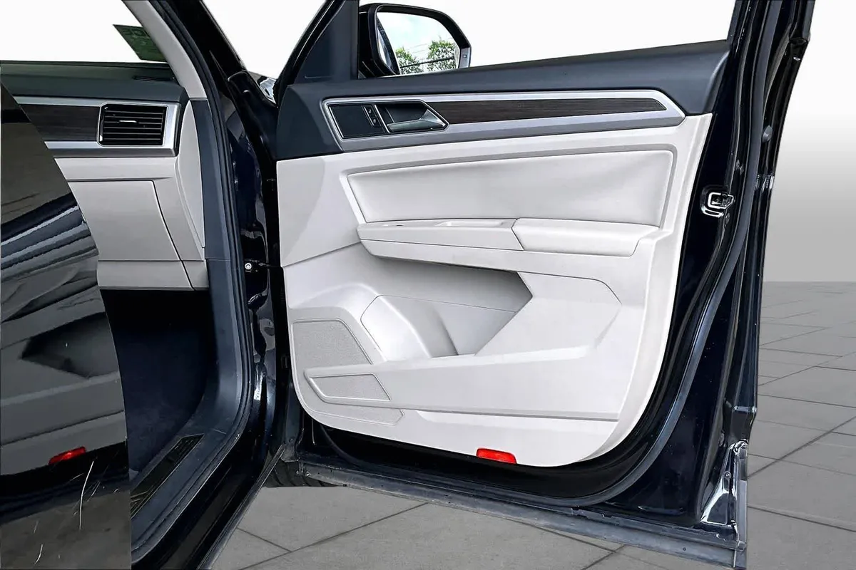 2019 Volkswagen Atlas 3.6L V6 SEL thumbnail 23