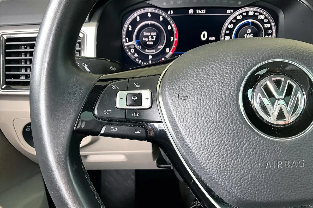 2019 Volkswagen Atlas 3.6L V6 SEL thumbnail 24