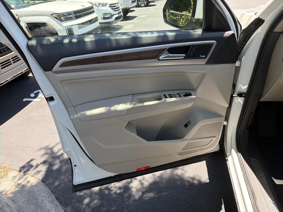 2019 Volkswagen Atlas 3.6L V6 SEL Premium 4MOTION thumbnail 14