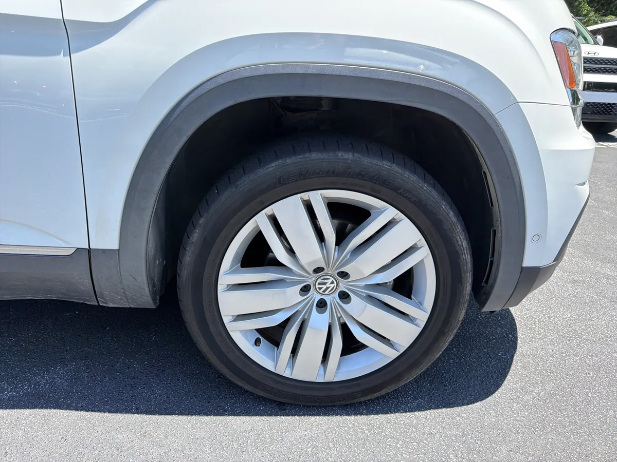 2019 Volkswagen Atlas 3.6L V6 SEL Premium 4MOTION thumbnail 15