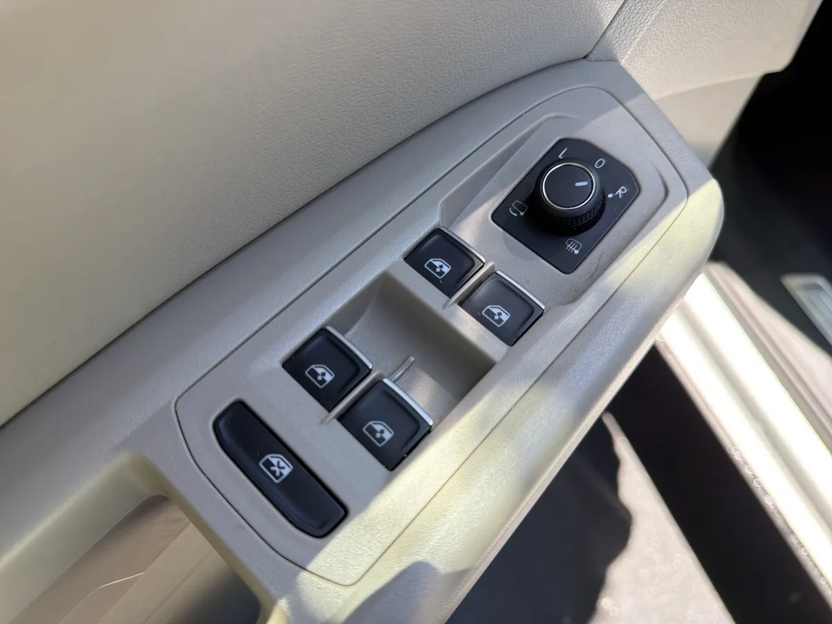 2019 Volkswagen Atlas 3.6L V6 SEL Premium 4MOTION thumbnail 16