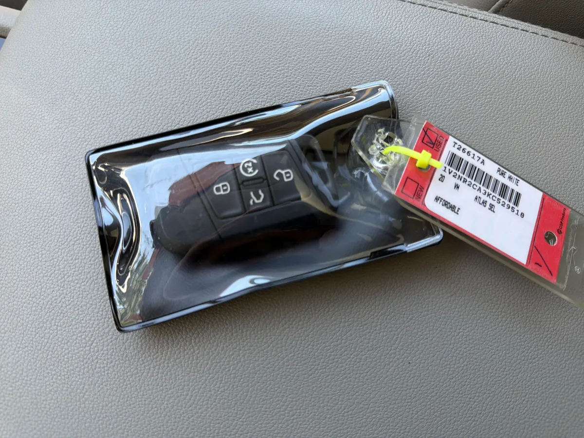2019 Volkswagen Atlas 3.6L V6 SEL Premium 4MOTION thumbnail 27