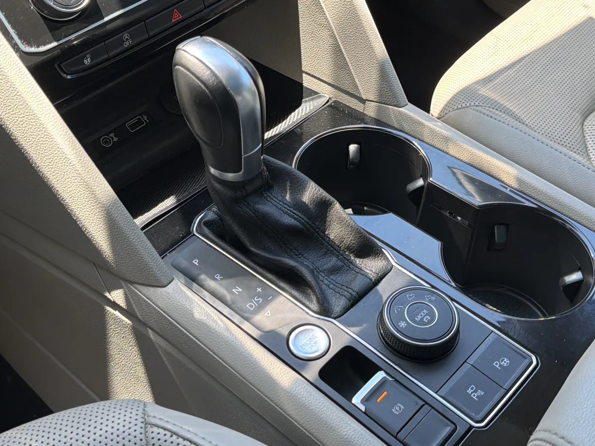2019 Volkswagen Atlas 3.6L V6 SEL Premium 4MOTION thumbnail 28