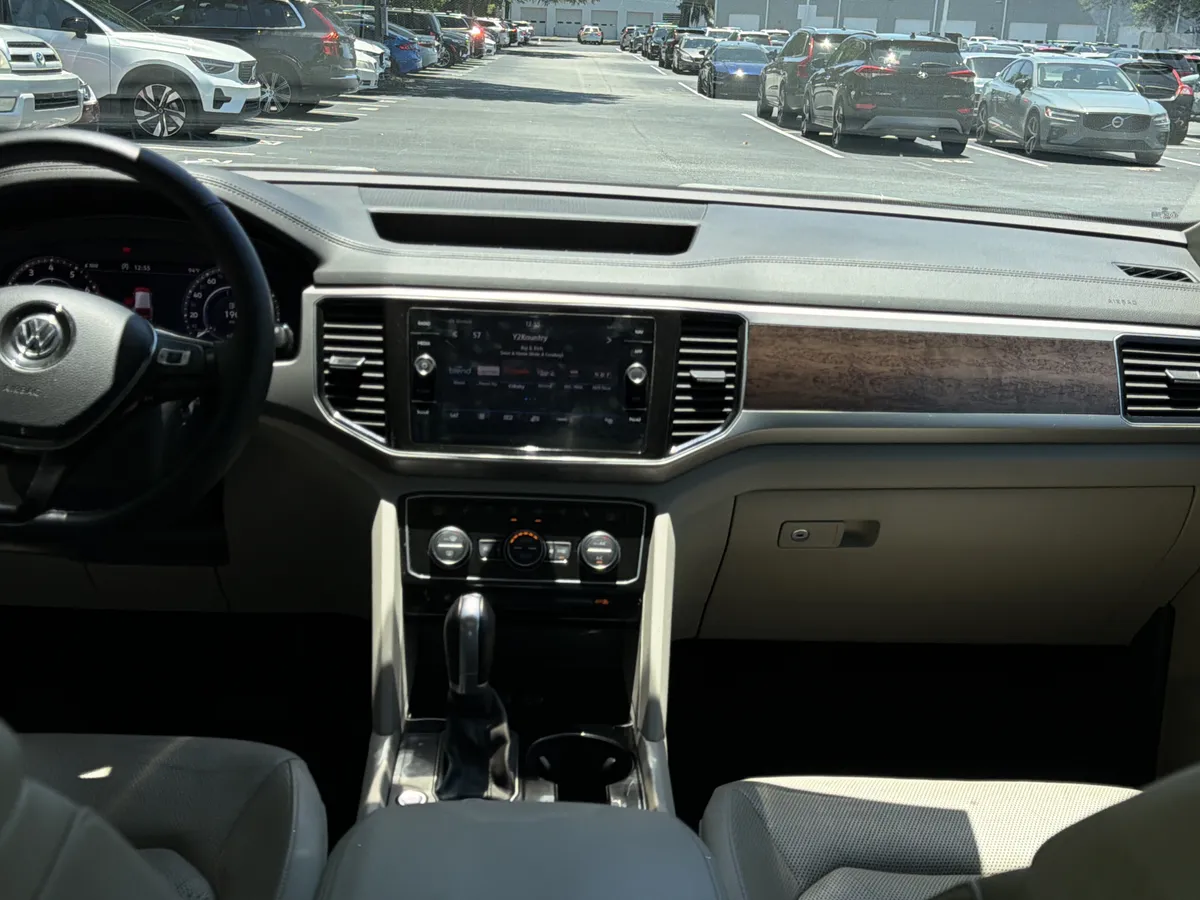 2019 Volkswagen Atlas 3.6L V6 SEL Premium 4MOTION thumbnail 31