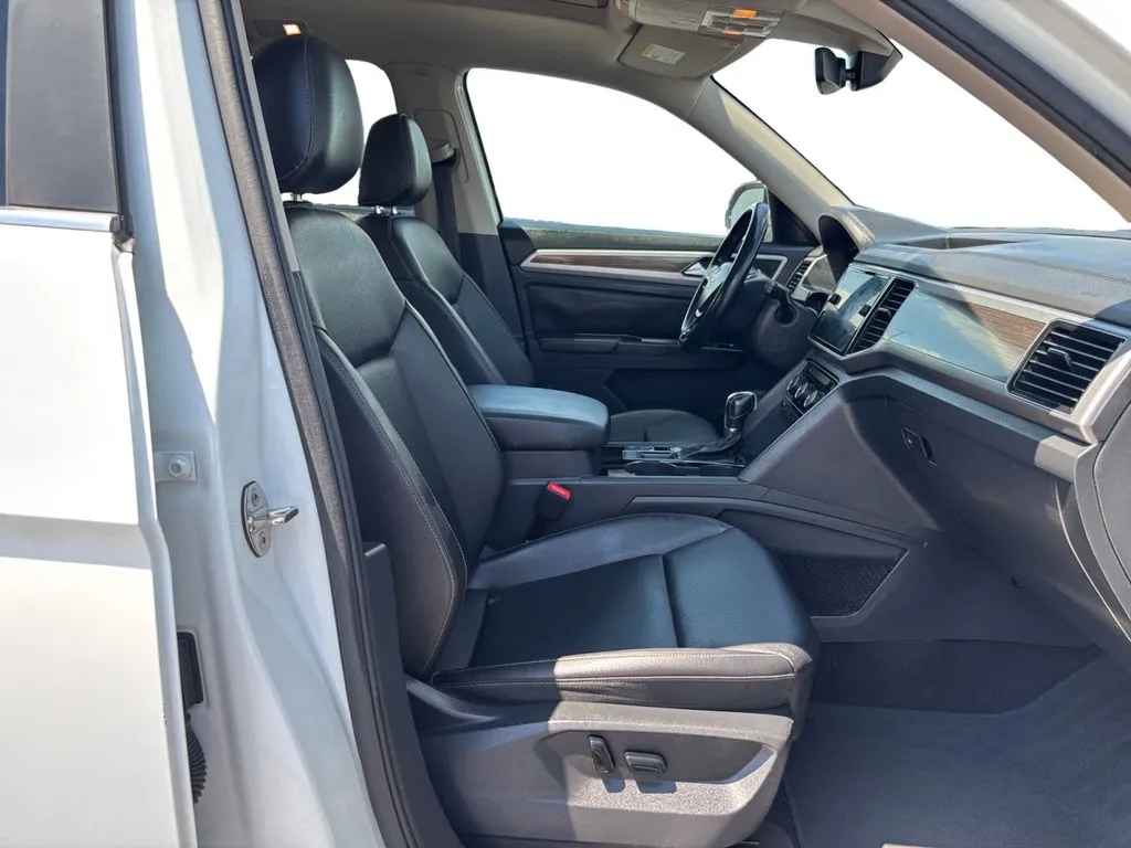 2019 Volkswagen Atlas 3.6L V6 SEL R-Line thumbnail 22
