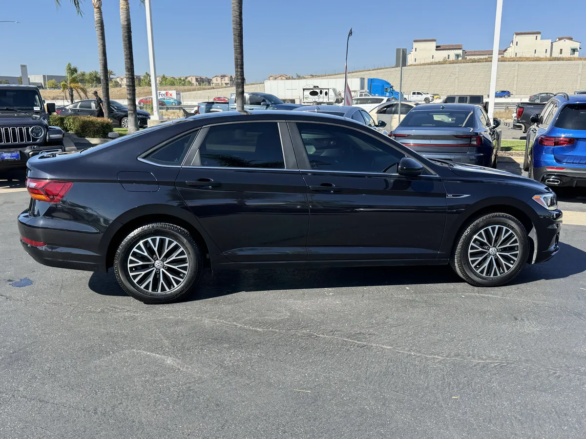 2019 Volkswagen Jetta SEL thumbnail 10