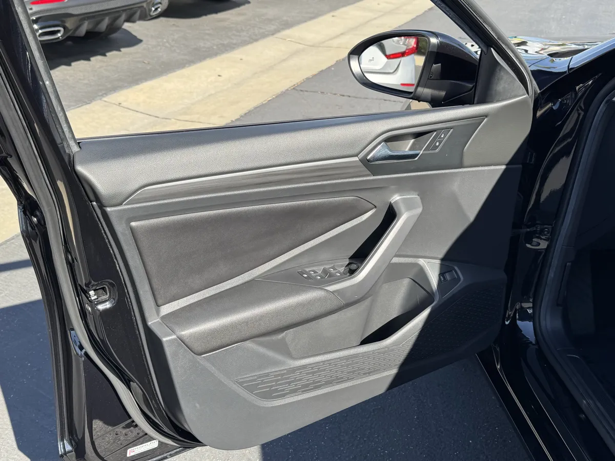 2019 Volkswagen Jetta SEL thumbnail 13