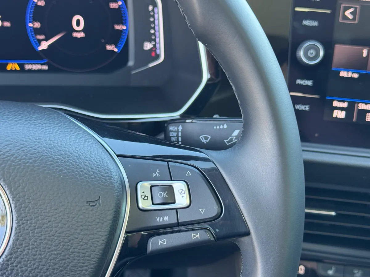 2019 Volkswagen Jetta SEL thumbnail 19